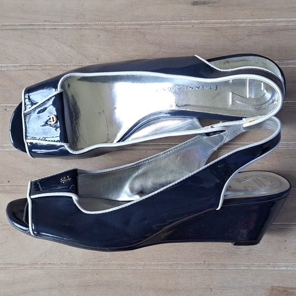 Etienne Aigner Gild Patent Leather Navy White Peep Toe Sling Back Heel Wedges - Picture 1 of 12